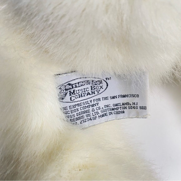 Russ Christmas Bear Stuffed Animal Plush San Francisco Music Box Plays Music - Picture 7 of 7